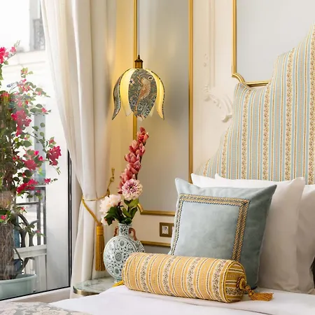 The Angelina - Champs Elysees Apartment Paris